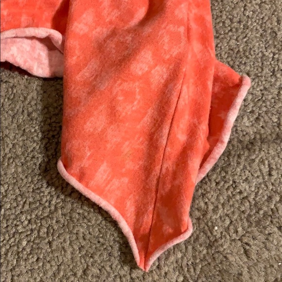 Cross back coral patterned tank - Picture 2 of 4